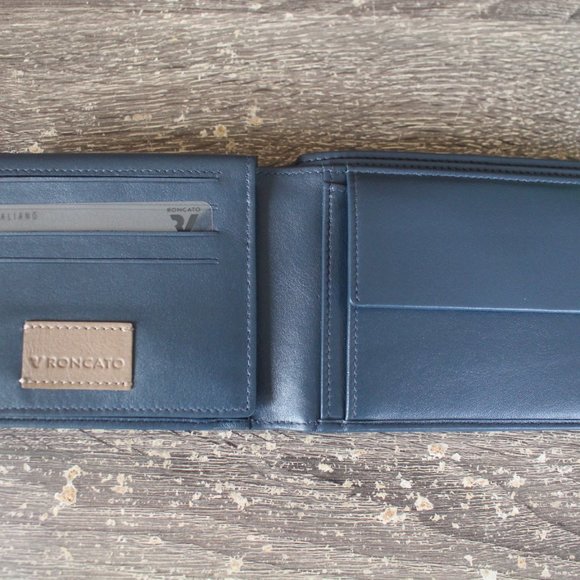 Luxury Roncato Leather Wallet - Picture 5 of 6